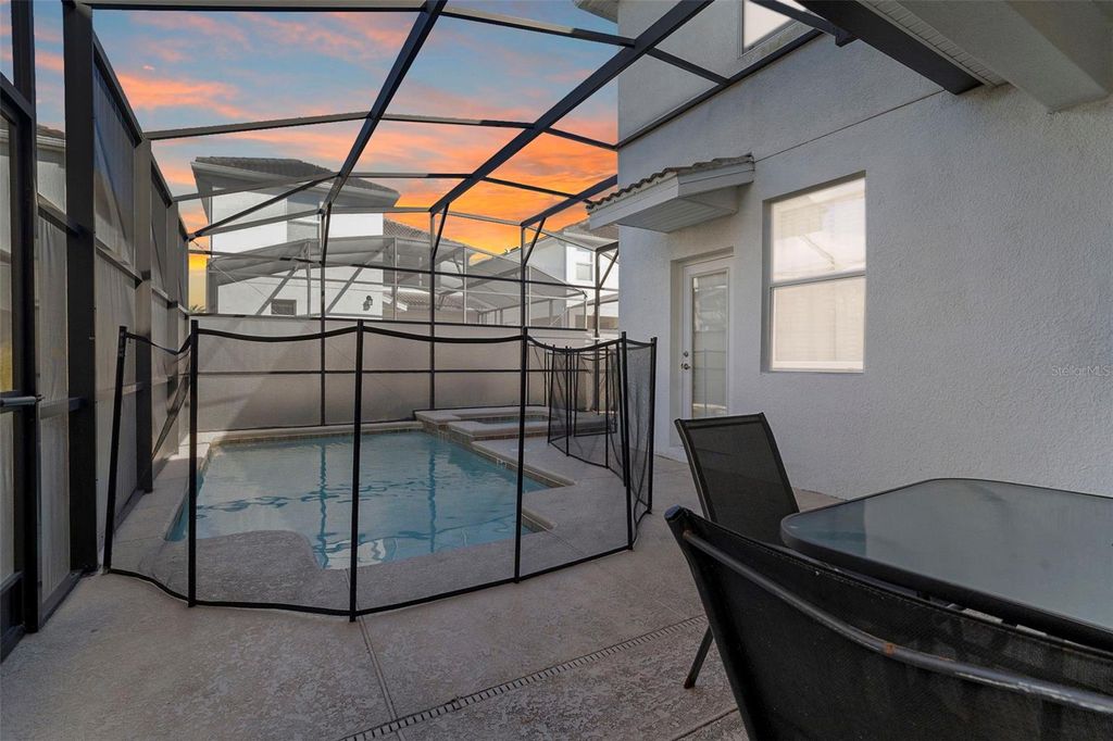 Image 5 of property listing at 4778 KINGS CASTLE CIRCLE, Kissimmee, FL 34746