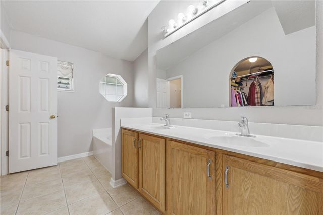 23152 NW 11TH ROAD, Newberry, FL 32669