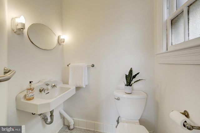 2849 29TH ST NW, Washington, DC 20008