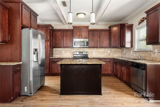 12842 Connemara Court, Midland, NC 28107