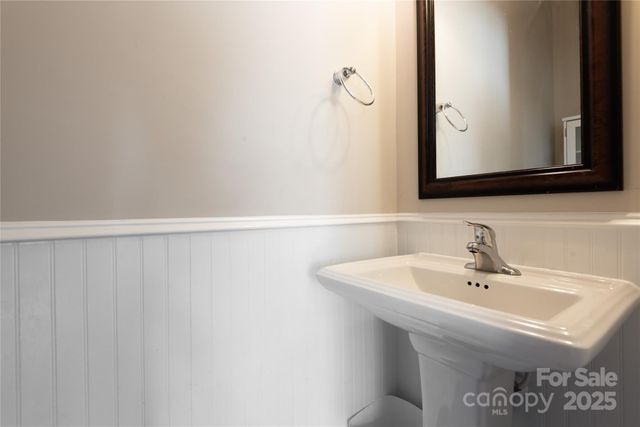 12842 Connemara Court, Midland, NC 28107