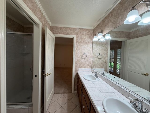 1428 W Calimyrna Avenue, Fresno, CA 93711