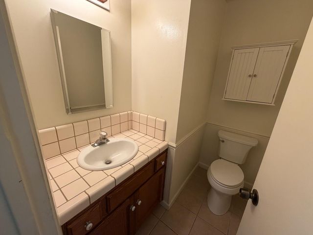 1428 W Calimyrna Avenue, Fresno, CA 93711