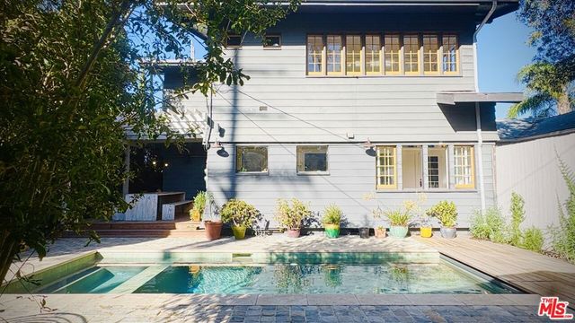 2417 Walgrove Avenue, Los Angeles, CA 90066