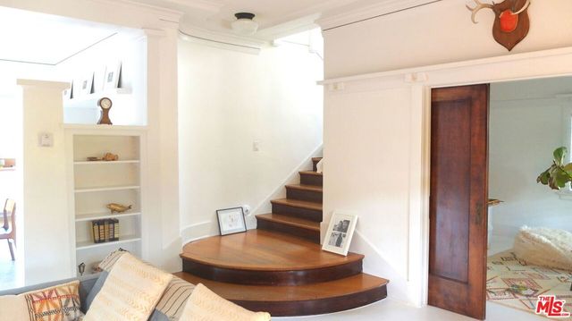 2417 Walgrove Avenue, Los Angeles, CA 90066