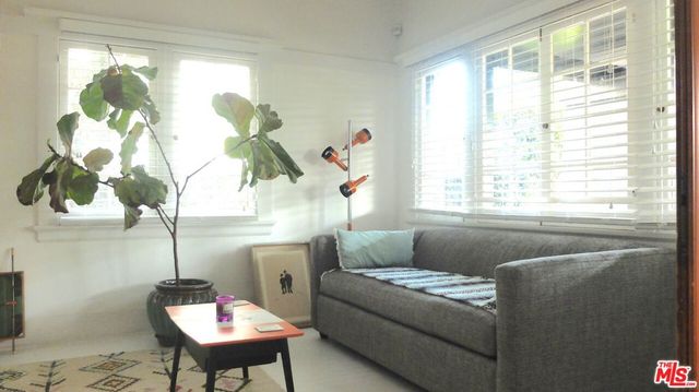 2417 Walgrove Avenue, Los Angeles, CA 90066