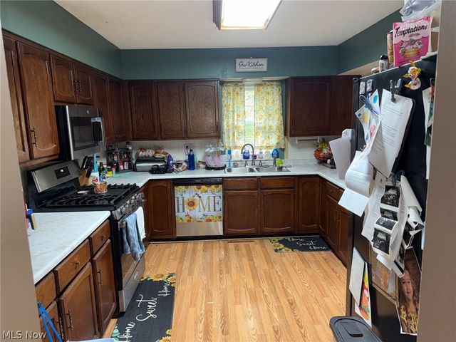 83 Watson Lane, Belpre, OH 45714