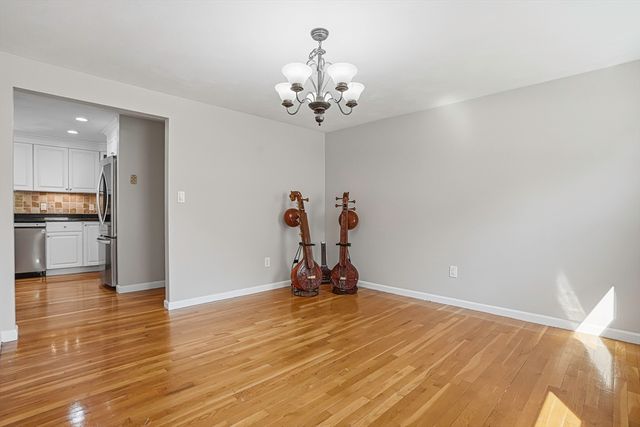 31 Lexington Road, Shrewsbury, MA 01545