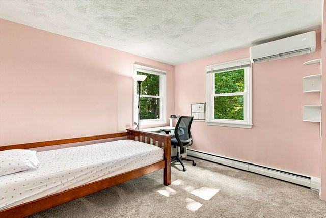 31 Lexington Road, Shrewsbury, MA 01545