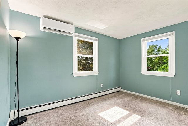 31 Lexington Road, Shrewsbury, MA 01545