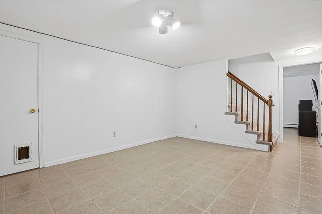 31 Lexington Road, Shrewsbury, MA 01545