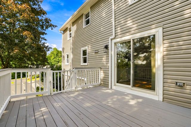 31 Lexington Road, Shrewsbury, MA 01545