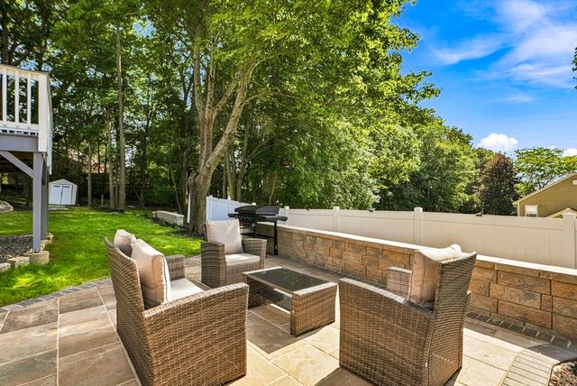 31 Lexington Road, Shrewsbury, MA 01545