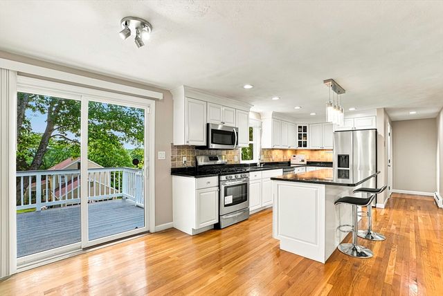 31 Lexington Road, Shrewsbury, MA 01545
