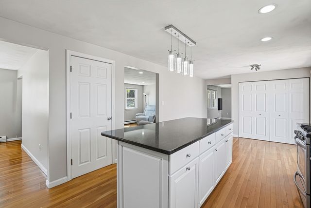 31 Lexington Road, Shrewsbury, MA 01545