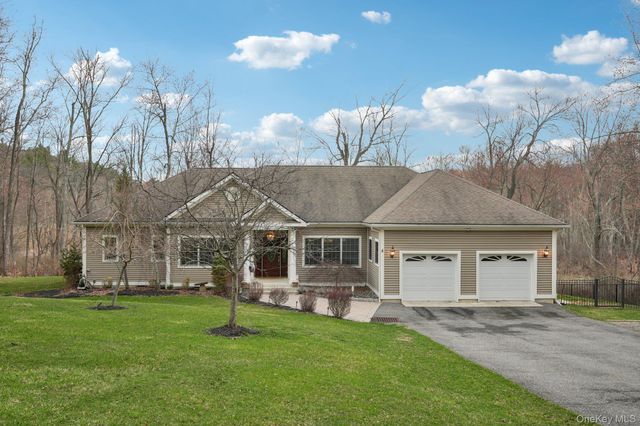21 Old Quaker Hill Road, Monroe, NY 10950