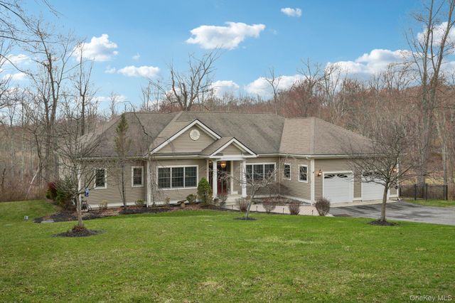 21 Old Quaker Hill Road, Monroe, NY 10950