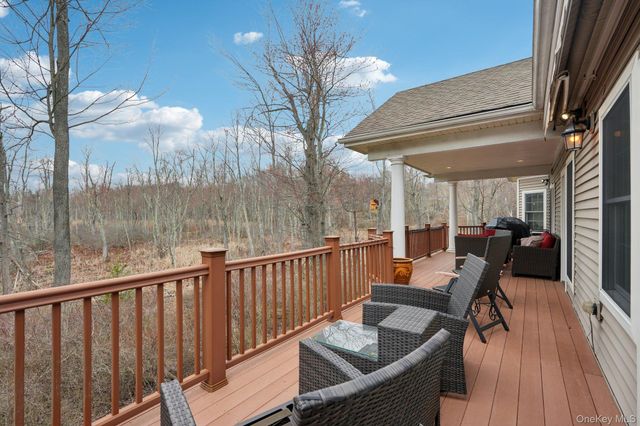 21 Old Quaker Hill Road, Monroe, NY 10950