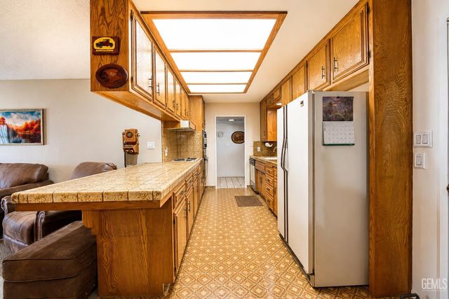 7809 Carol Sue Court, Bakersfield, CA 93308