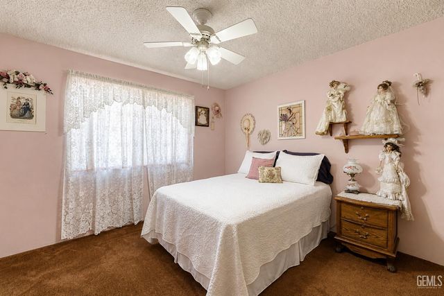 7809 Carol Sue Court, Bakersfield, CA 93308