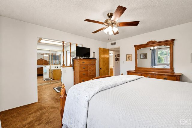 7809 Carol Sue Court, Bakersfield, CA 93308