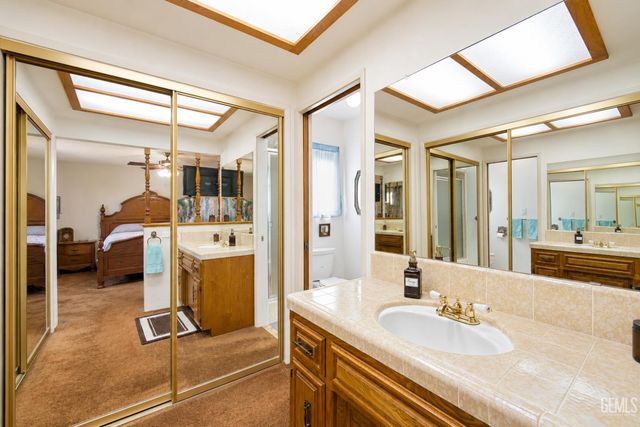 7809 Carol Sue Court, Bakersfield, CA 93308