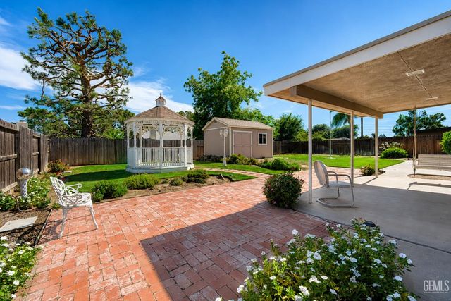 7809 Carol Sue Court, Bakersfield, CA 93308