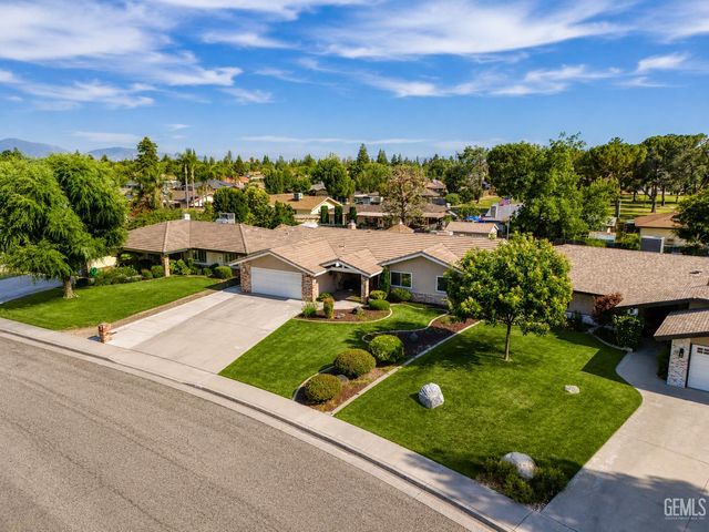 7809 Carol Sue Court, Bakersfield, CA 93308