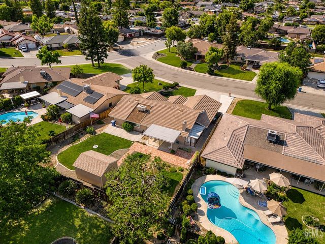 7809 Carol Sue Court, Bakersfield, CA 93308
