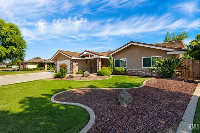 7809 Carol Sue Court, Bakersfield, CA 93308