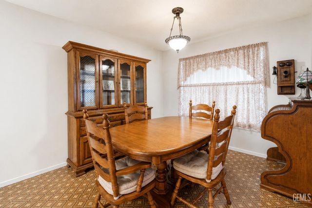 7809 Carol Sue Court, Bakersfield, CA 93308