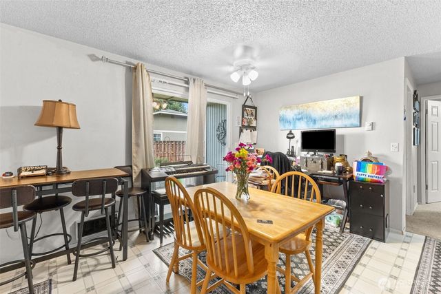 14209 14211 107th Avenue Ct E, Puyallup, WA 98374