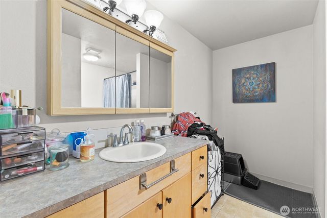 14209 14211 107th Avenue Ct E, Puyallup, WA 98374