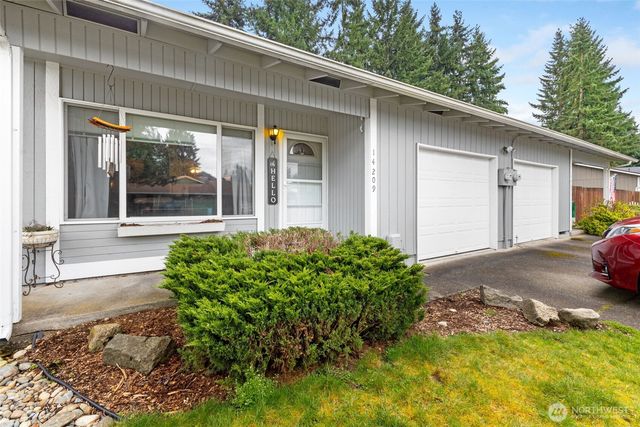14209 14211 107th Avenue Ct E, Puyallup, WA 98374