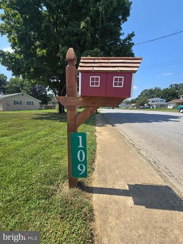 109 SYCAMORE DR, Mount Holly Springs, PA 17065