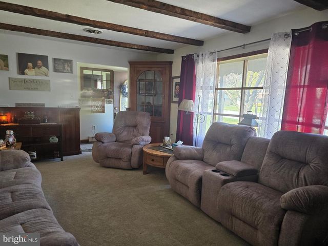109 SYCAMORE DR, Mount Holly Springs, PA 17065