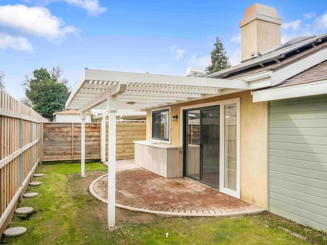 1507 E Vassar Drive, Visalia, CA 93292