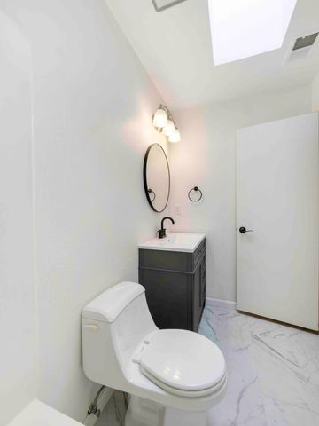 1507 E Vassar Drive, Visalia, CA 93292