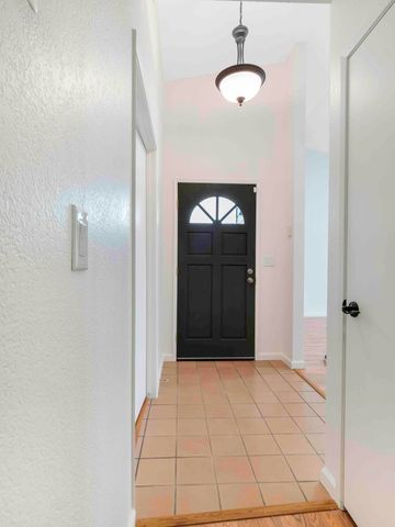 1507 E Vassar Drive, Visalia, CA 93292