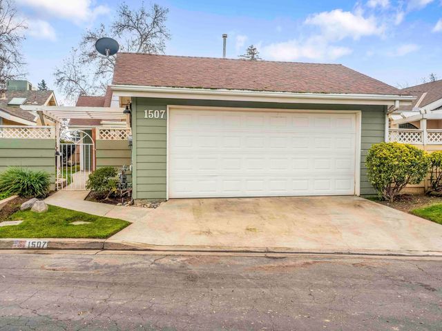 1507 E Vassar Drive, Visalia, CA 93292