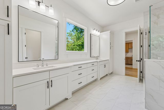 9150 Greenway Court, Gainesville, GA 30506