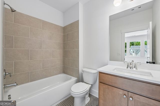 9150 Greenway Court, Gainesville, GA 30506