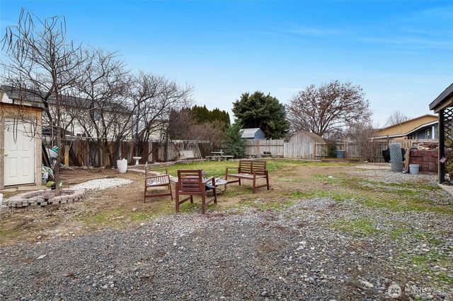 1692 S Wallace Street, Moses Lake, WA 98837