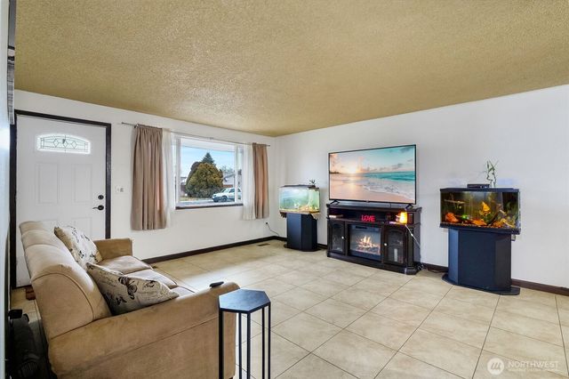 1692 S Wallace Street, Moses Lake, WA 98837