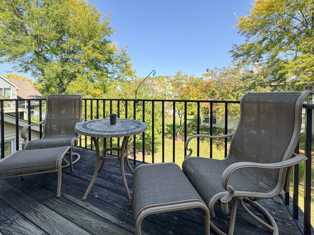 30W015 Juniper Court 30W015, Warrenville, IL 60555