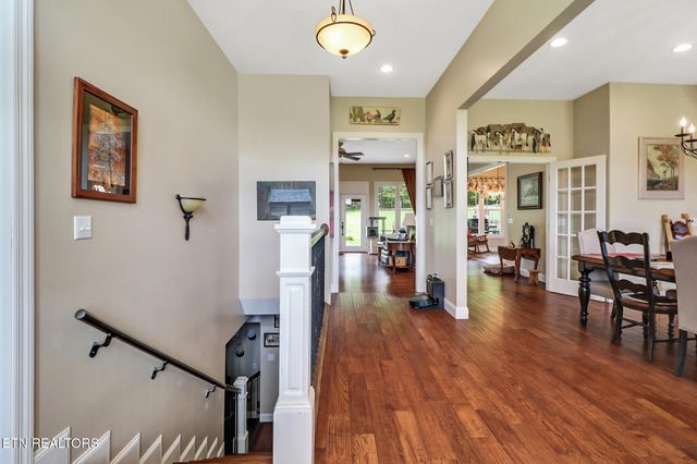 853 Obed River Rd, Crossville, TN 38555