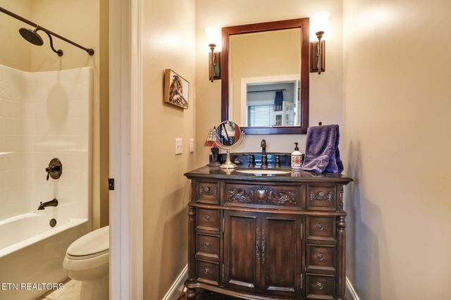 853 Obed River Rd, Crossville, TN 38555