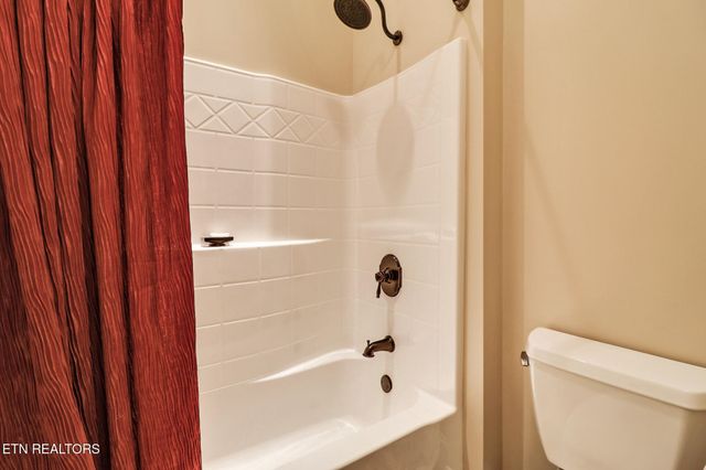 853 Obed River Rd, Crossville, TN 38555