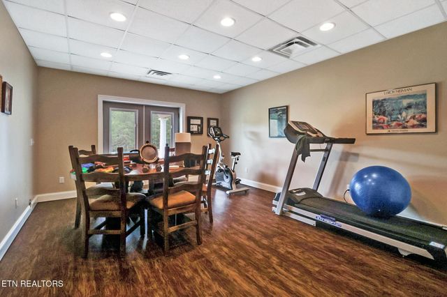 853 Obed River Rd, Crossville, TN 38555