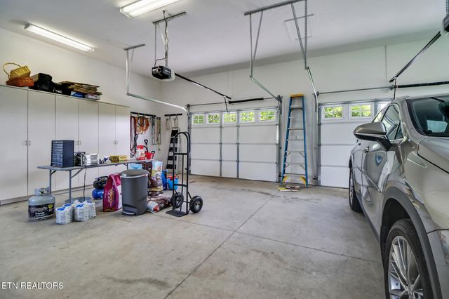 853 Obed River Rd, Crossville, TN 38555